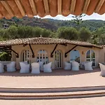 Ξενοδοχείο Porto Pirgos