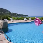Ξενοδοχείο Porto Pirgos 5*