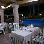 Ξενοδοχείο Porto Pirgos
