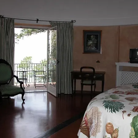 Hotel Porto Pirgos Parghelia