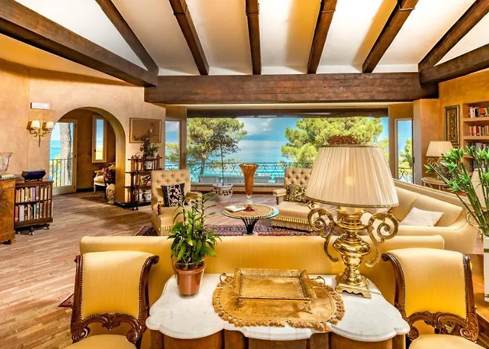 Porto Pirgos Hotel 5*