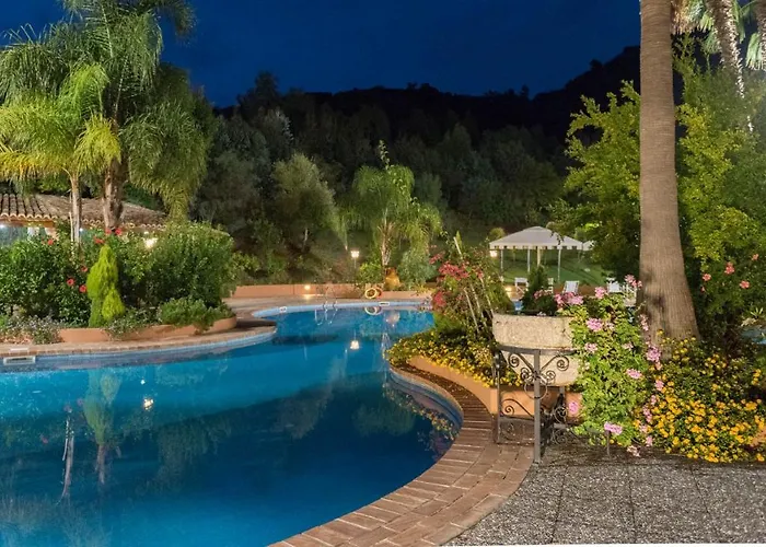 Hotel Porto Pirgos Parghelia