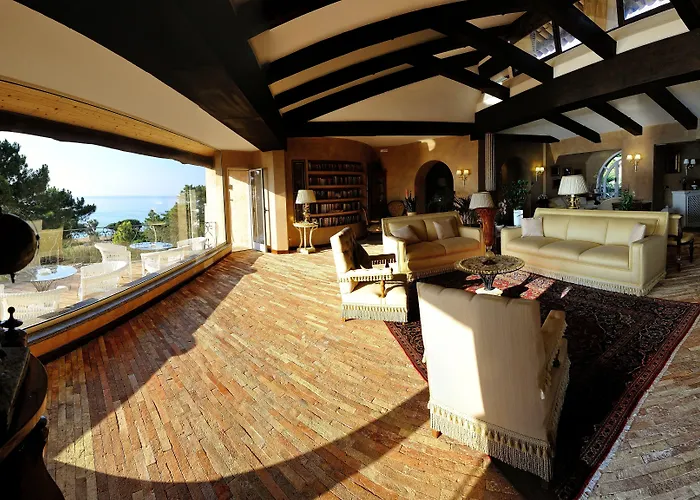 Porto Pirgos Hotel Parghelia