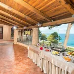 Hotel Porto Pirgos