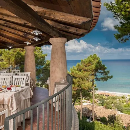Отель Porto Pirgos Паргелия