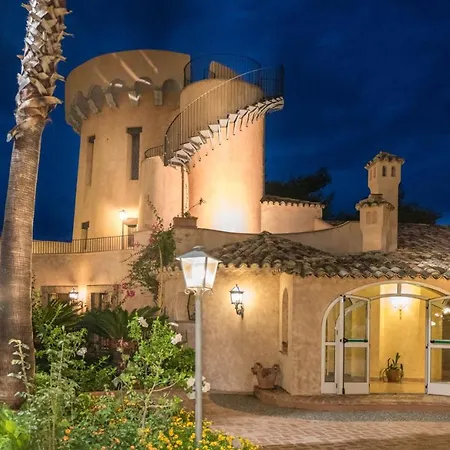 Szálloda Porto Pirgos Parghelia