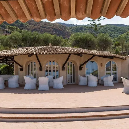 Szálloda Porto Pirgos