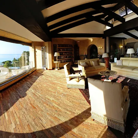 Porto Pirgos Hotel Parghelia