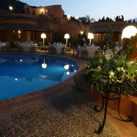 Porto Pirgos Szálloda