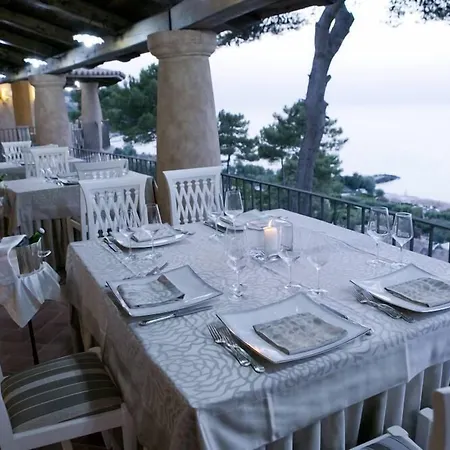 Szálloda Porto Pirgos