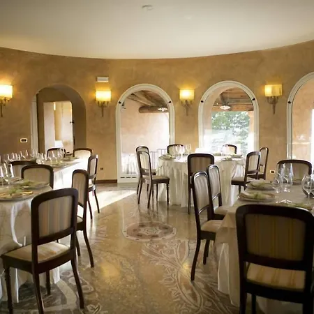 Porto Pirgos Hotel Parghelia