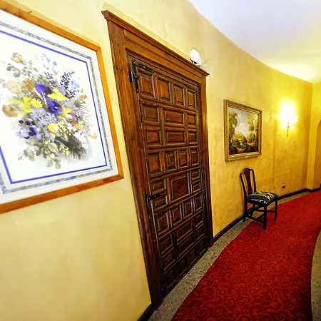 Szálloda Porto Pirgos 5*