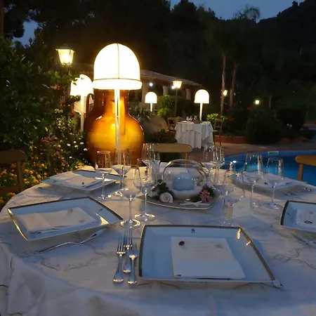 Hotel Porto Pirgos Parghelia