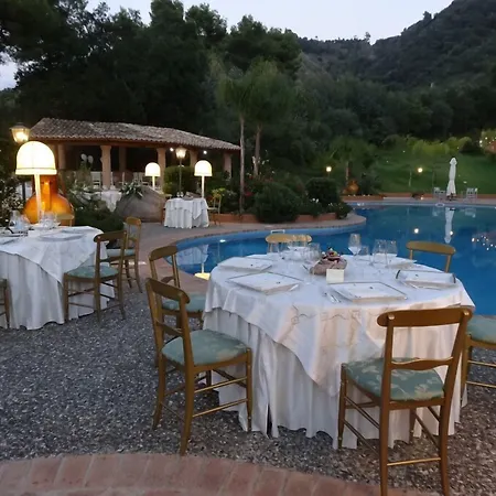 Porto Pirgos Szálloda