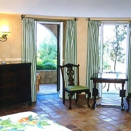 Szálloda Porto Pirgos 5*